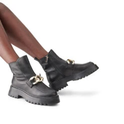 CLEO BLACK LEATHER - SM REBOOTED -Steve Madden Store DV ONFOOT 07 27 224715