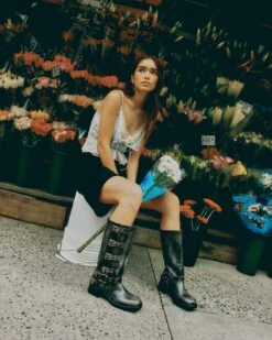 ROCKY BROWN DISTRESSED -Steve Madden Store SM 2025 JULY TREND SUMMER STREET 17 ROCKY 0272