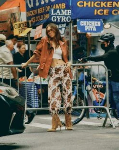 FALTER CHESTNUT SUEDE 11 FALTER CHESTNUT SUEDE -Steve Madden Store SM 2025 JULY TREND SUMMER STREET 4 FALTER 236