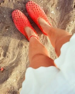 GROVE RED 13 GROVE RED -Steve Madden Store SM JULY DTC HIGH SUMMER SOCIAL BTS 40