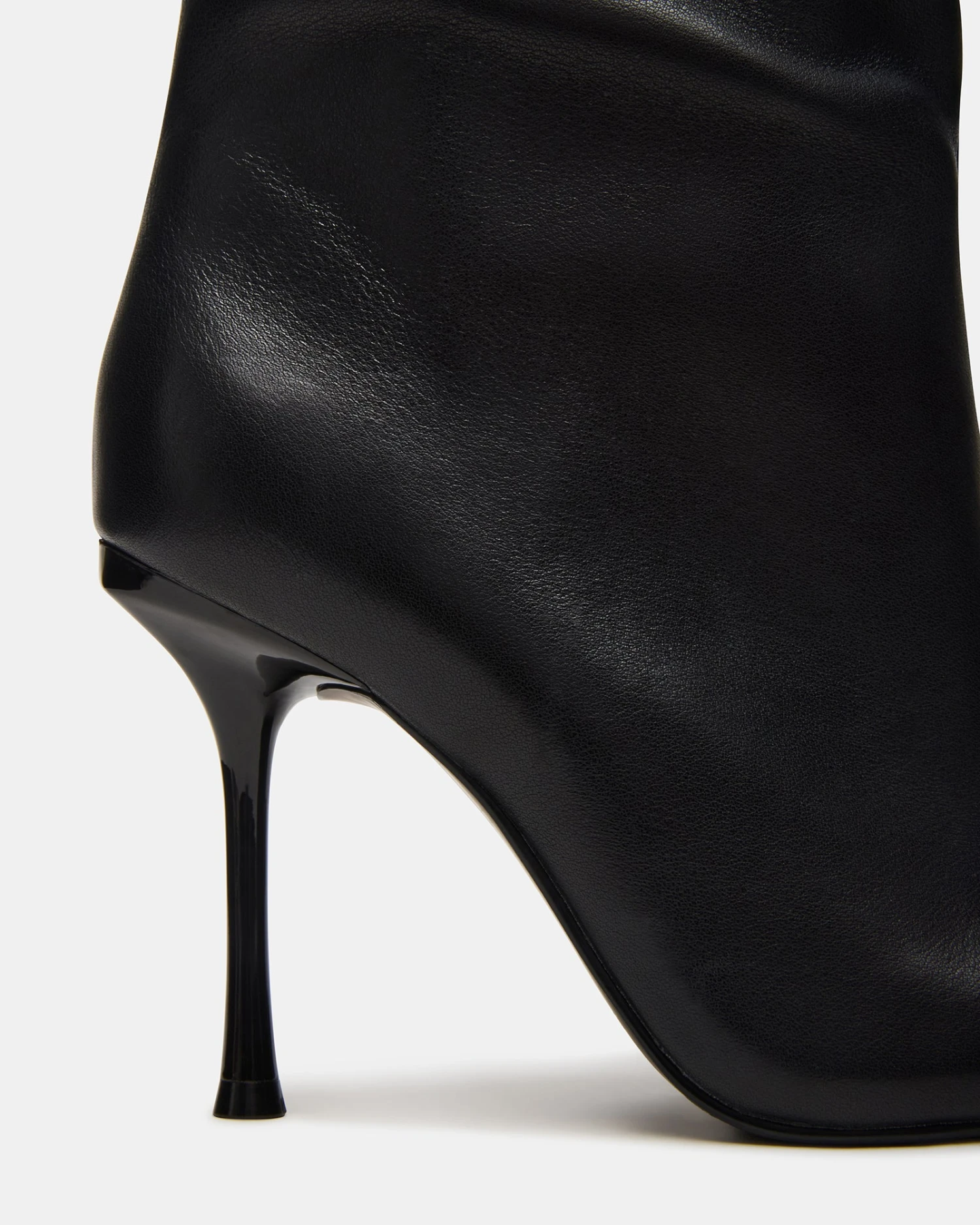 ALLURING BLACK LEATHER 3 ALLURING BLACK LEATHER - Image 3