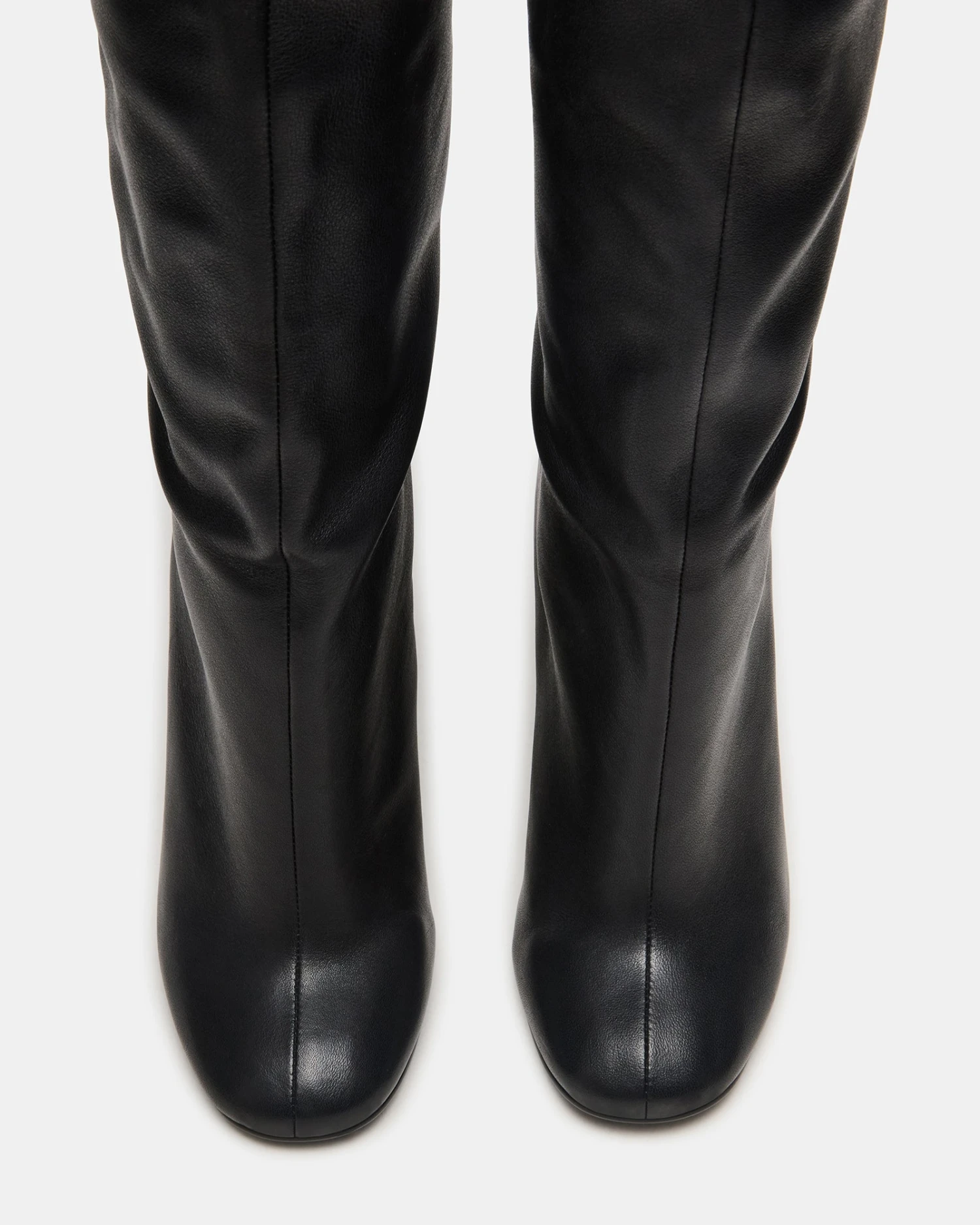 ALLURING BLACK LEATHER 4 ALLURING BLACK LEATHER - Image 4