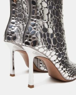 ARMOR SILVER -Steve Madden Store STEVEMADDEN SHOES ARMOR SILVER 05 e4f70082 109f 4e7c 8843 34dcc1df6e09