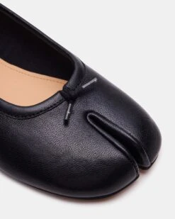 CALICO BLACK LEATHER -Steve Madden Store STEVEMADDEN SHOES CALICO BLACK LEATHER 05