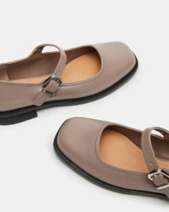 DELANCY TAUPE LEATHER -Steve Madden Store STEVEMADDEN SHOES DELANCY TAUPE LEATHER 04