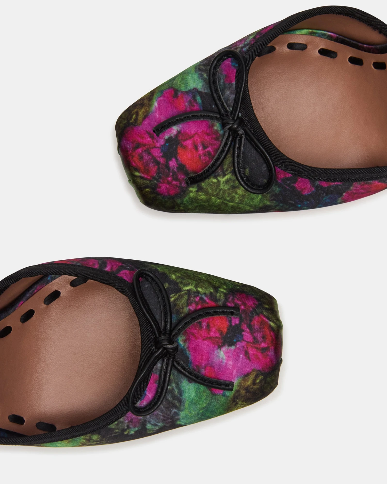 LARINA FLORAL SATIN 4 LARINA FLORAL SATIN - Image 4