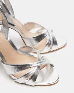 MINX SILVER LEATHER -Steve Madden Store STEVEMADDEN SHOES MINX SILVER LEATHER 04