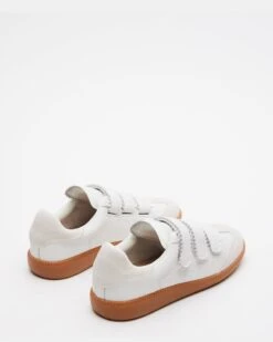 MOMENTUM WHITE -Steve Madden Store STEVEMADDEN SHOES MOMENTUM WHITE 03 9b0eb739 0f1f 4f34 842c 193b58e6265f