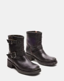 RAMPANT BROWN DISTRESSED 8 RAMPANT BROWN DISTRESSED -Steve Madden Store STEVEMADDEN SHOES RAMPANT BROWN DISTRESSED 02