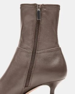 STASIA BROWN -Steve Madden Store STEVEMADDEN SHOES STASIA BROWN LEATHER 04 ccba23d1 fb46 42d4 87b9 7c7ebd9e5817