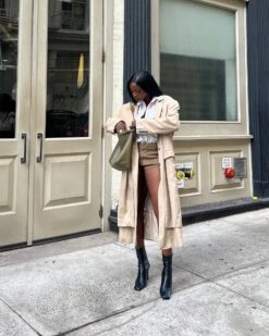 KHELAN BLACK -Steve Madden Store image00006